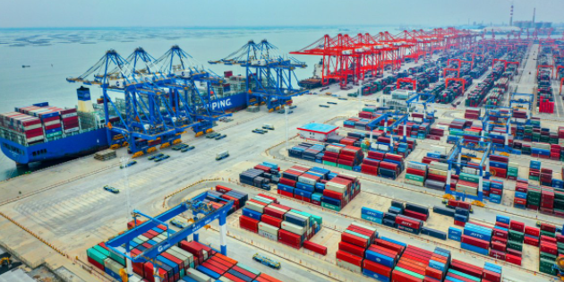 2023年北部湾港集装箱吞吐量802.2万标箱，连续7年两位数增长