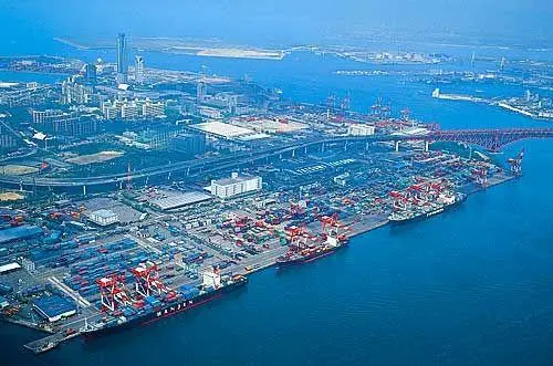 47481ae3c967a79f168556cc4a0e384e63c7c27492c8e 上海港将再打造最大的滚装港口